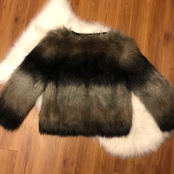 🌹AS IS 🌹Akira Chicago Black Label Faux Fur Jacket - Picture 7 of 11